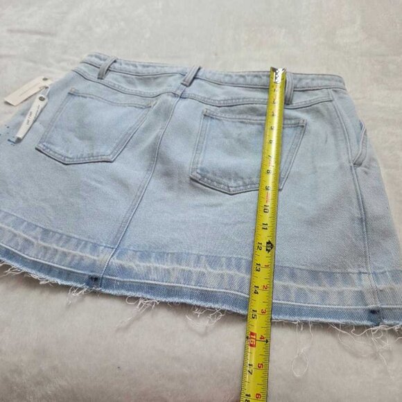 New 2 Anthropologie x Pilcro Reworked paint-splattered denim mini jean skirt - Picture 9 of 9